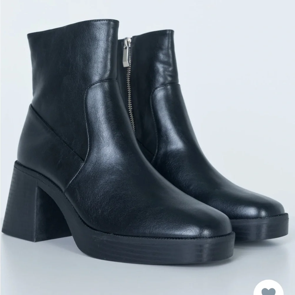 Princess Polly Halo Boots - Picture 4 of 6